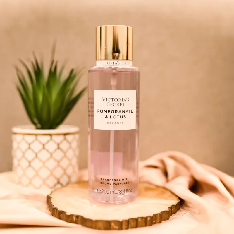 VICTORIA'S SECRET POMEGRANATE & LOTUS BODY MIST 250 ML